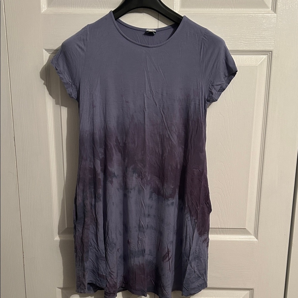Short Sleeve Ombre Tie-Dye Swing Top - Purple with pockets